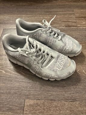 Nike Free 5.0 women's running sneakers. Size 7
